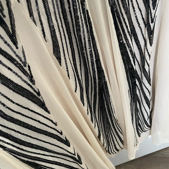 R&M Richards Black and Champagne Dress - Picture 7 of 12